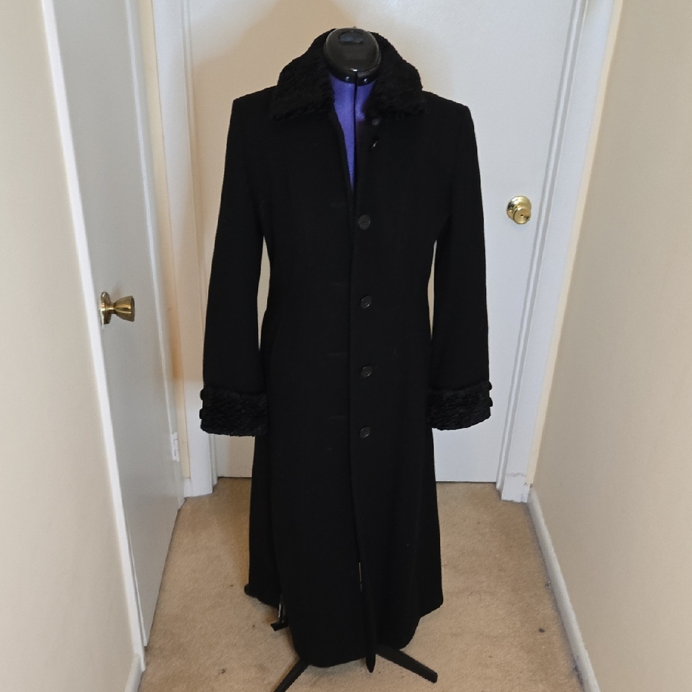 Elegant Black Women's 100% Wool Coat